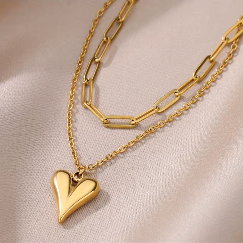 Gold Heart Pendant Necklace - Picture 8 of 10
